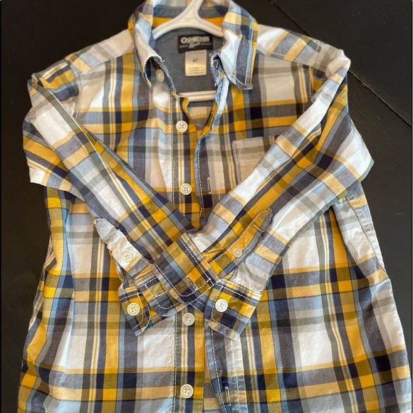Bundle of 4T button down boys shirts - Picture 3 of 6